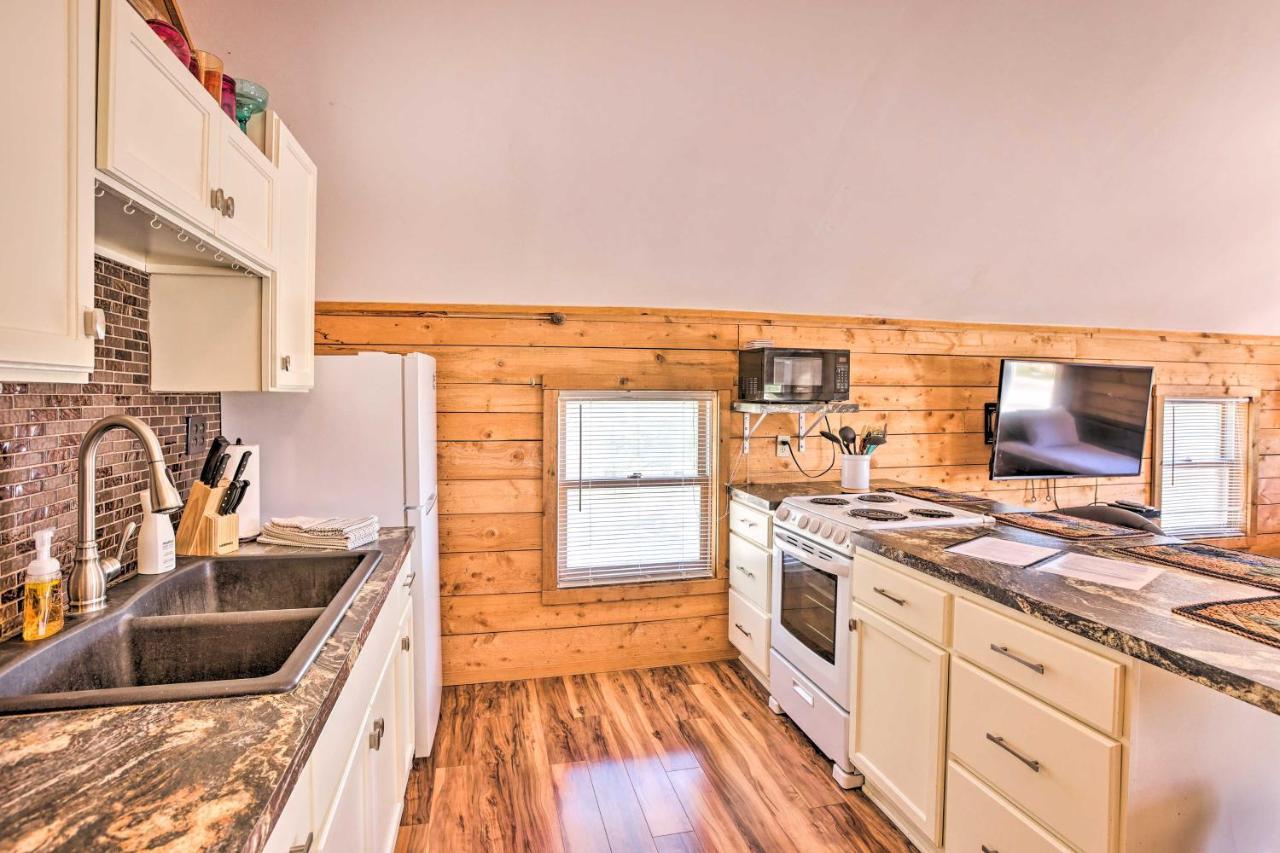 Quaint Studio With Shared Beach Walk To Suttons Bay Eksteriør bilde