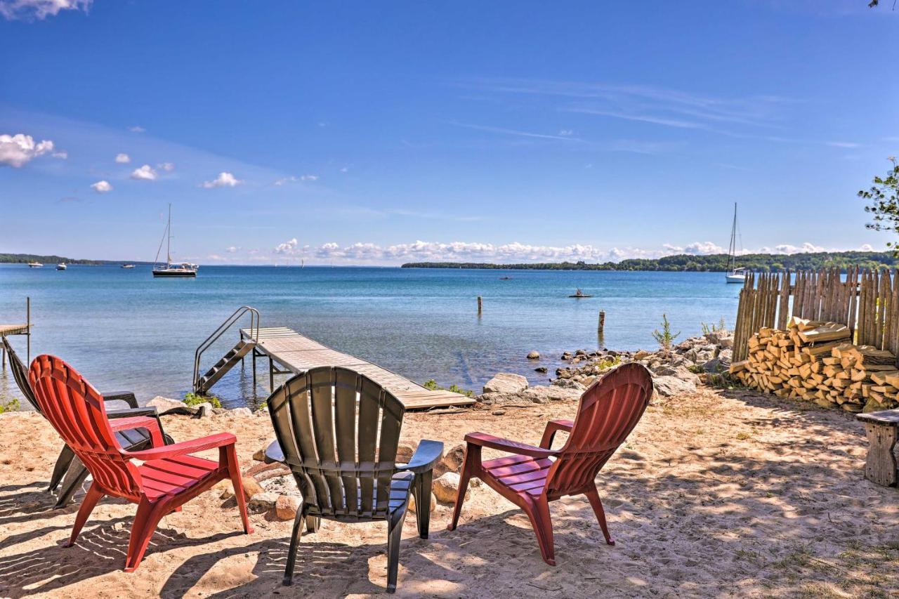 Quaint Studio With Shared Beach Walk To Suttons Bay Eksteriør bilde